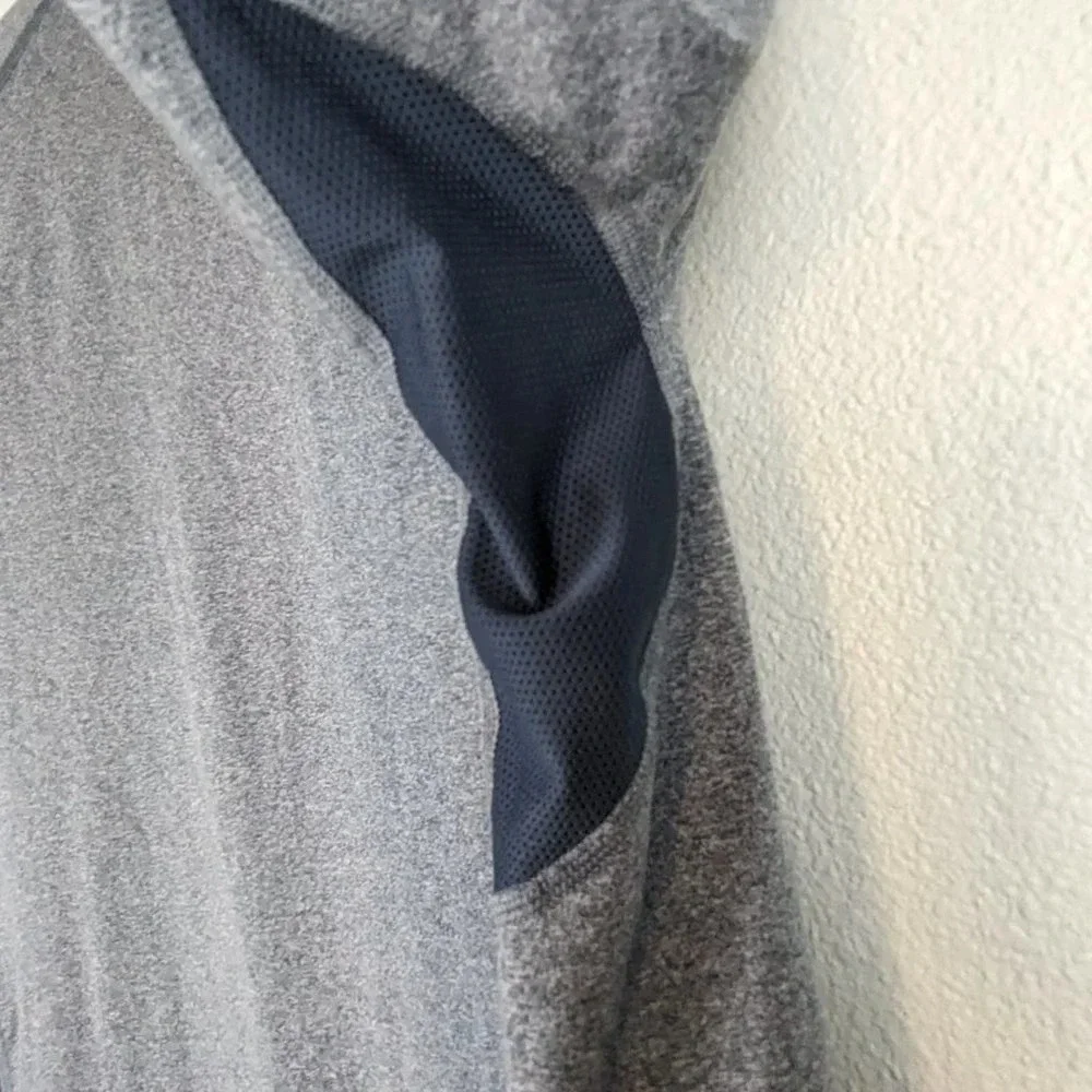 Nike Running Dri-Fit Gray half zip with reflective strips size Medium - Picture 5 of 9
